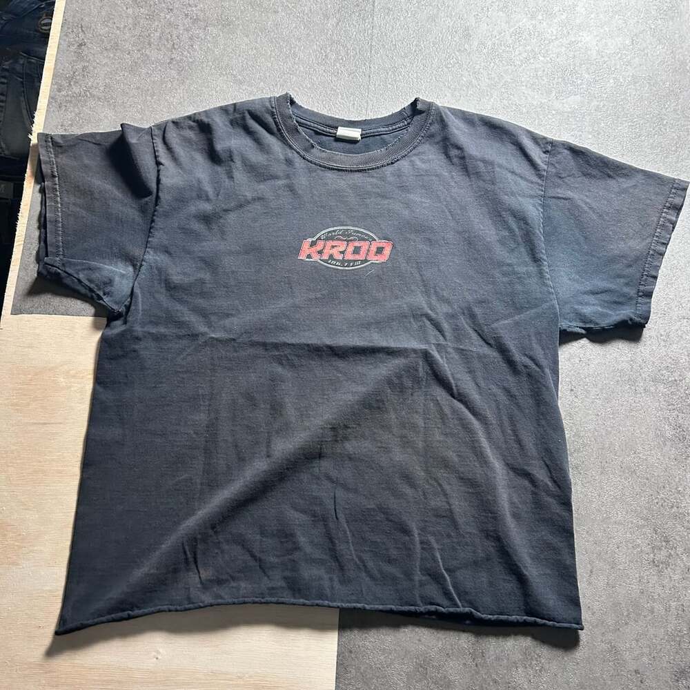 Vintage Gildan KROQ 106.7 FM World Famous Radio Station Graphic T-Shirt